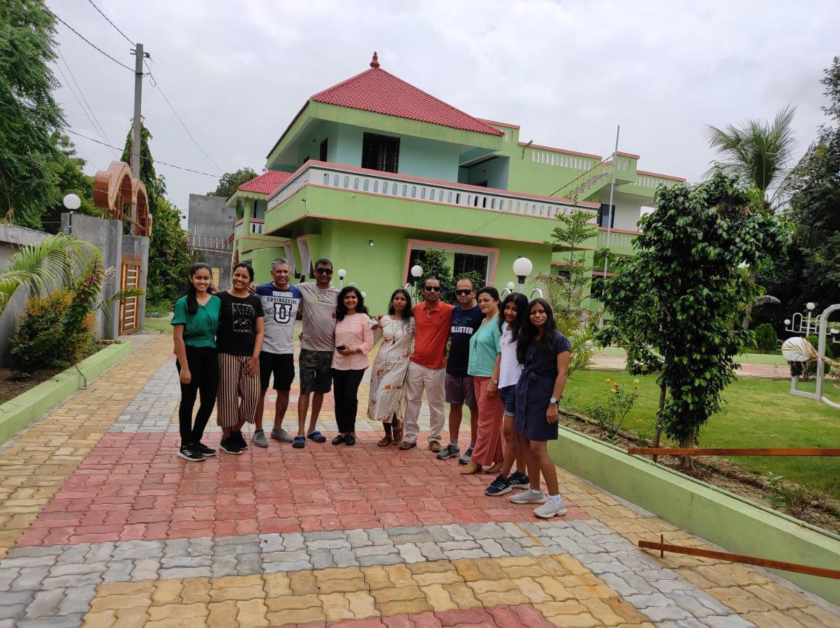 Vrundavan Home Stay And Village Resort Kevadia Exterior foto